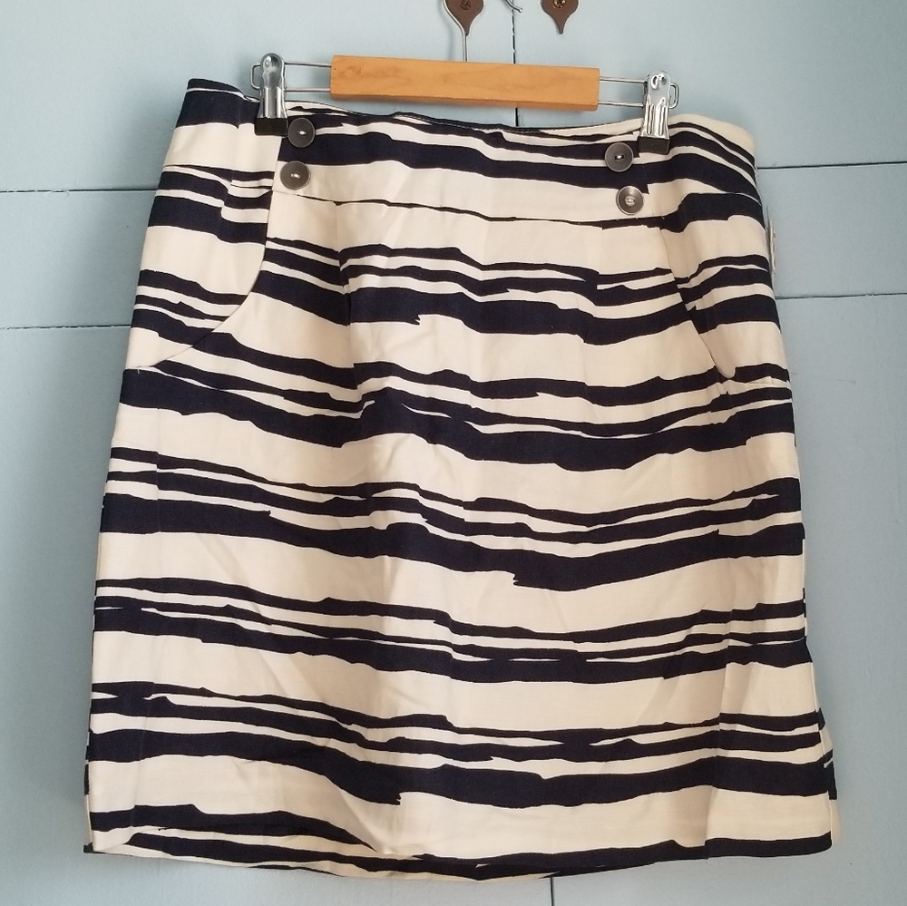 2 /$25 Navy and White Merona skirt - size 12